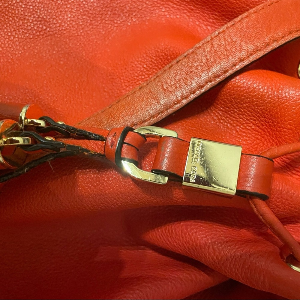 Michael kors Red Leather Tassel Hobo Bag with Gold Hardware bucket bag - Picture 8 of 12